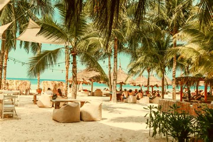 Elizabeth, 32 — Escort in Isla Guadalupe, Mexico