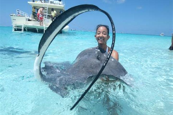 Elizabeth, 32 — Escort in Old Man Bay, Cayman Islands
