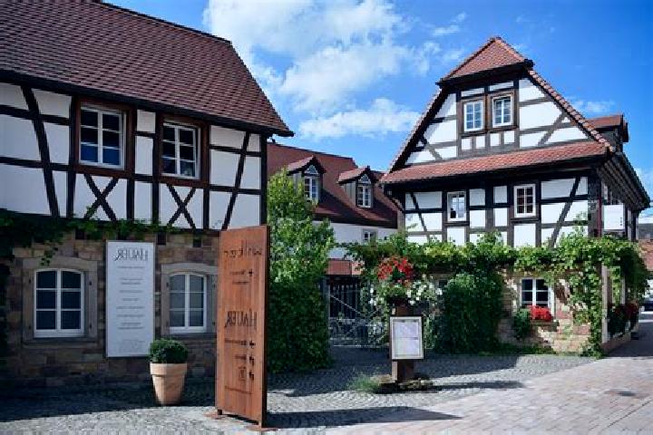 Elizabeth, 32 — Escort in Pleisweiler-Oberhofen, Germany