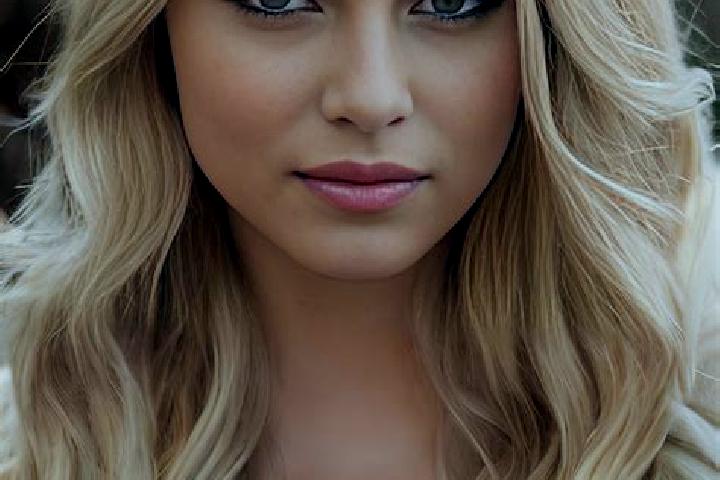 Elizabeth, 33, a blonde amber-eyed european companion based in Cerro Banco. Offering Overnight, CIM, Deep French Kissing, A-Level, Travel Companion. Availabl...