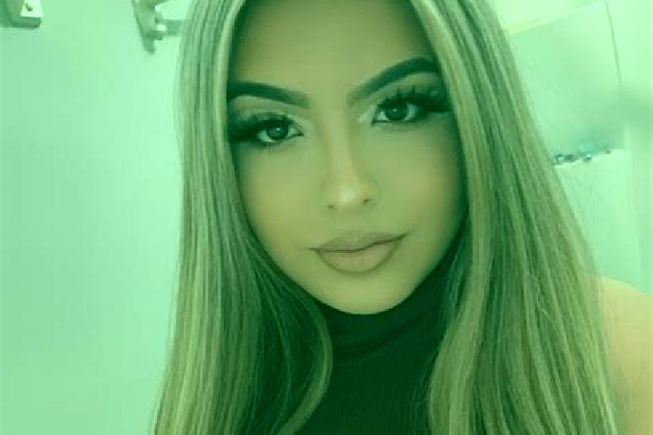 Elizabeth, 33, a blonde brown-eyed latina companion based in Varna. Offering Dinner Date, Domination, Duos. Available for incall and outcall, day and evening...