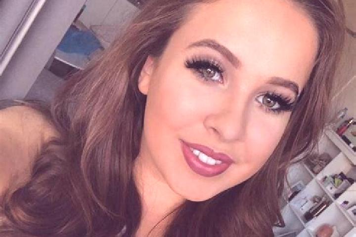 Elizabeth, 33, a brunette grey-eyed mixed companion based in Marmelade. Offering Domination, CIM, A-Level. Available for incall and outcall, overnight bookin...