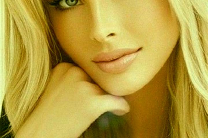 Elizabeth, 33, a dark blonde blue-eyed caucasian companion based in Rosny-sous-Bois. Offering 69, Dinner Date, Roleplay, Tantra. Available for incall and out...