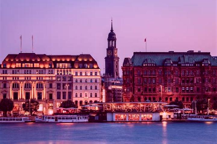Elizabeth, 33 — Escort in Bergnaeset, Sweden