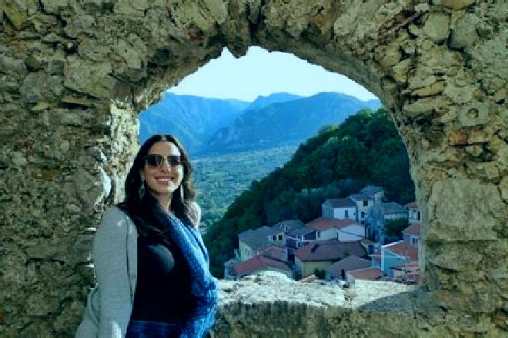 Elizabeth, 33 — Escort in Oliveto Citra, Italy