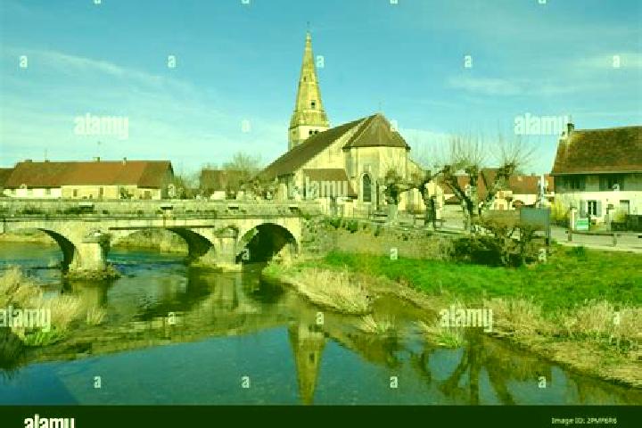 Elizabeth, 33 — Escort in Ruffey-sur-Seille, France