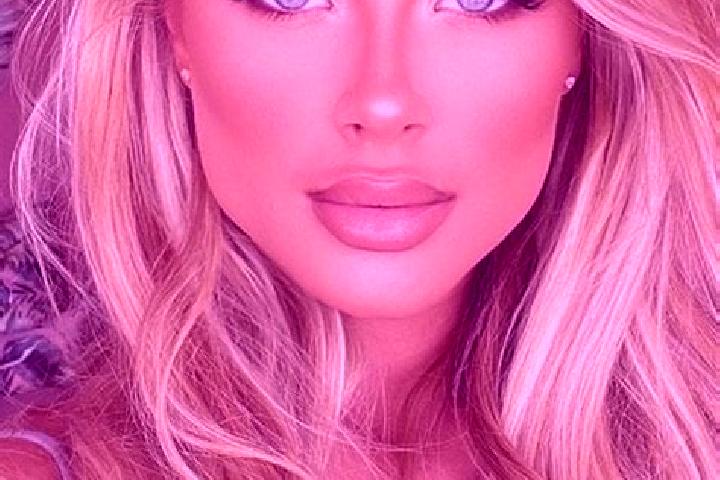 Elizabeth, 34, a blonde blue-eyed latina companion based in Baibu. Offering CIM, Overnight, Dinner Date. Available for incall and outcall, overnight bookings...