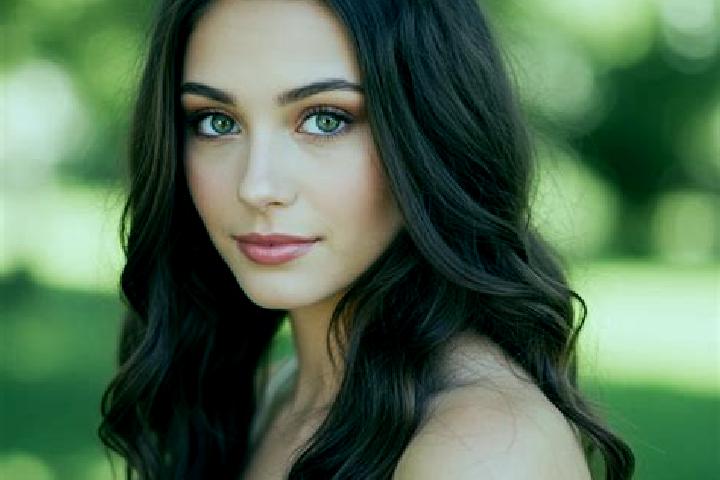 Elizabeth, 34, a brunette hazel-eyed caucasian companion based in Cobh. Offering Domination, Travel Companion, Dinner Date. Available for incall and outcall,...
