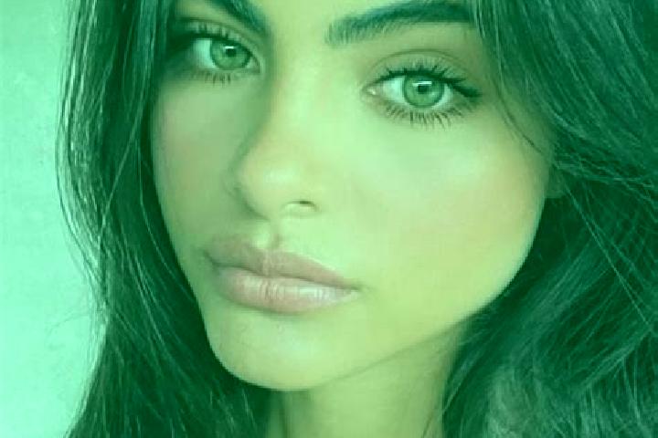 Elizabeth, 34, a dark blonde hazel-eyed latina companion based in La Coulonche. Offering BDSM, Travel Companion, Dinner Date, Deep French Kissing, Tantra. Av...