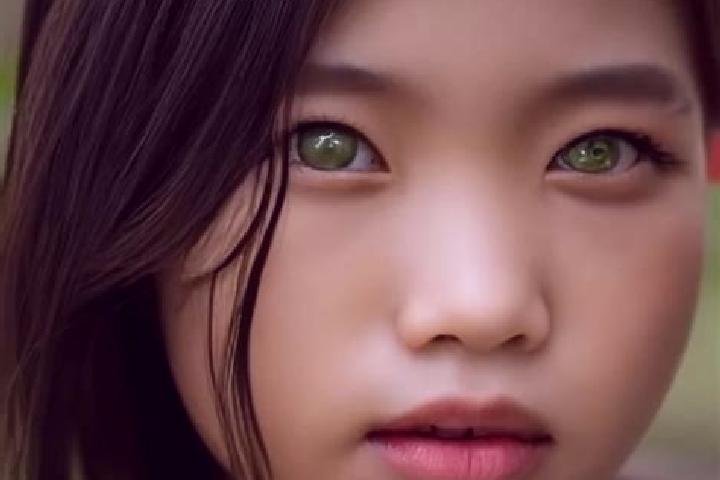 Elizabeth, 34, a red green-eyed asian companion based in Teis. Offering 69, Tantra, Prostate Massage, CIM. Available for incall and outcall, overnight bookin...