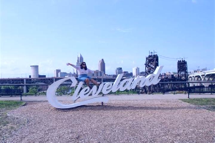 Elizabeth, 34 — Escort in Cleveland, Canada