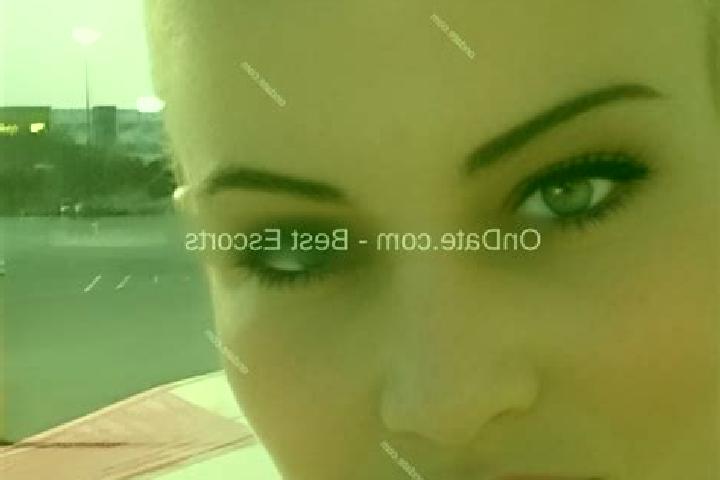 Elizabeth, 34 — Escort in Copacioasa, Romania