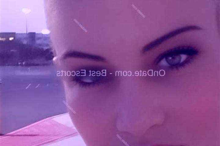 Elizabeth, 34 — Escort in Liaolan, China