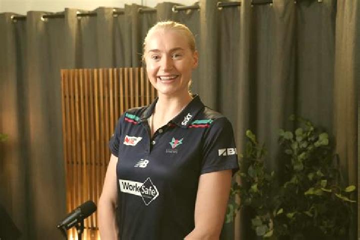 Elizabeth, 34 — Escort in Weston, Australia