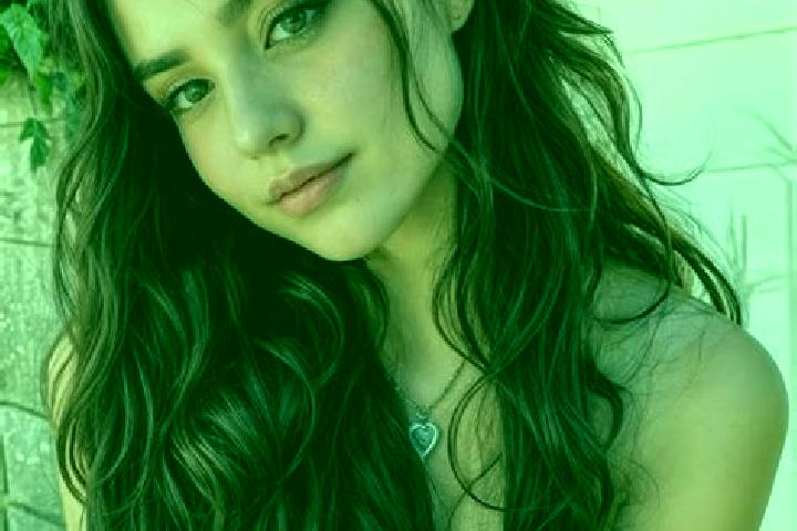 Elizabeth, 35, a black amber-eyed middle eastern companion based in Kani Sorkh. Offering A-Level, Striptease, Erotic Massage, Party Girl. Available for incal...