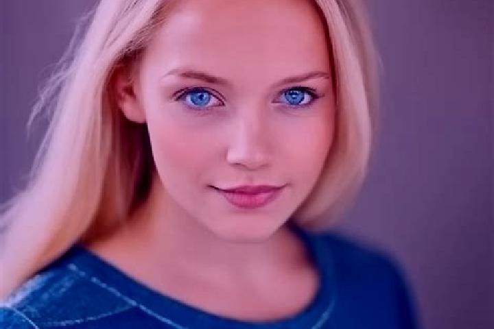 Elizabeth, 35, a blonde blue-eyed mixed companion based in Llacanora. Offering Striptease, Girlfriend Experience, Domination. Available for incall and outcal...