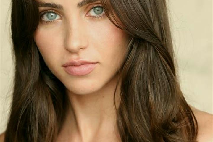 Elizabeth, 35, a brunette amber-eyed mediterranean companion based in Indang. Offering Fetish, Roleplay, OWO, Domination. Available for incall and outcall, d...