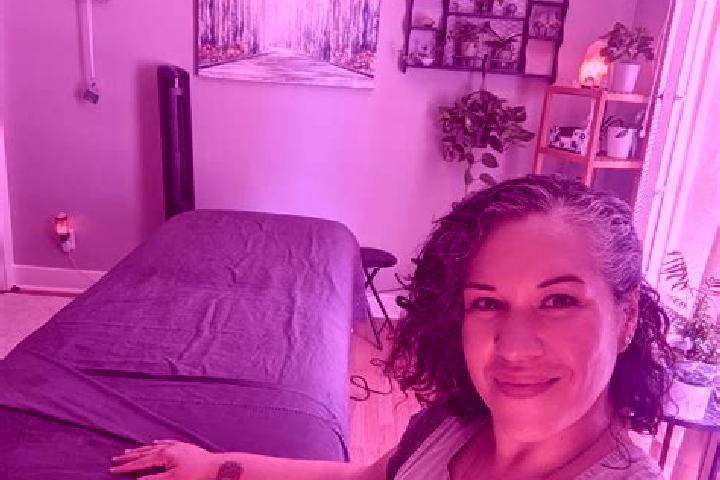 Elizabeth, 35, a dark blonde brown-eyed caucasian companion based in Rio Frio. Offering Fetish, Tantra, Massage. Available for incall and outcall, day and ev...