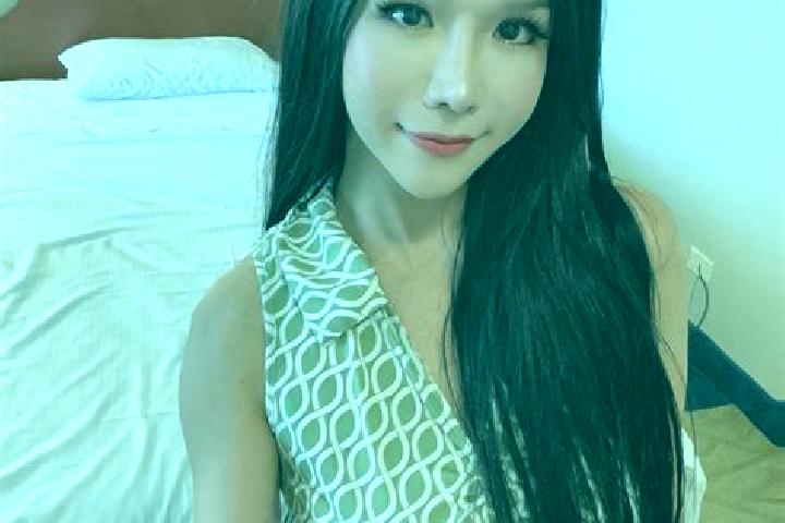 Elizabeth, 35, a dark blonde dark-eyed asian companion based in Thi Tran Hung Quoc. Offering Roleplay, Overnight, Tantra. Available for incall and outcall, d...