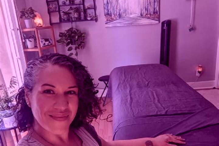 Elizabeth, 35, a red amber-eyed latina companion based in Morton Grove. Offering A-Level, Erotic Massage. Available for incall and outcall, day and evening d...