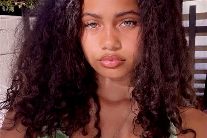 Elizabeth, 35, a red green-eyed mixed companion based in Tamariz de Campos. Offering Travel Companion, Girlfriend Experience. Available for incall and outcal...