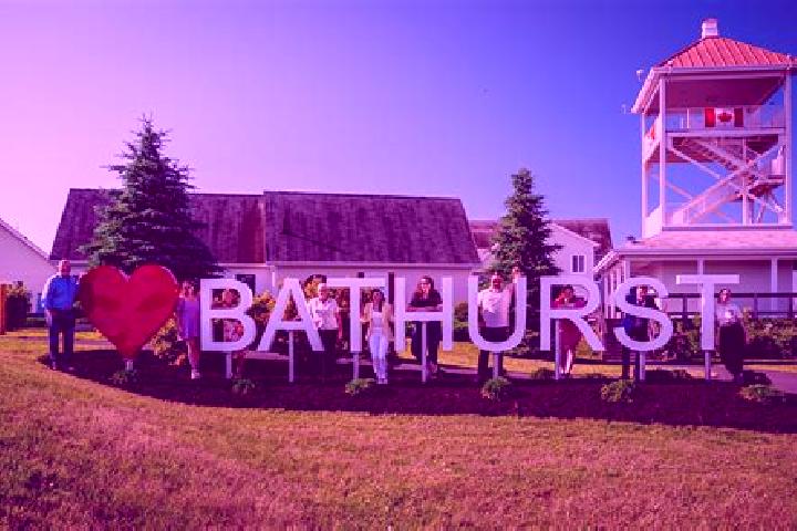 Elizabeth, 35 — Escort in Bathurst, Canada
