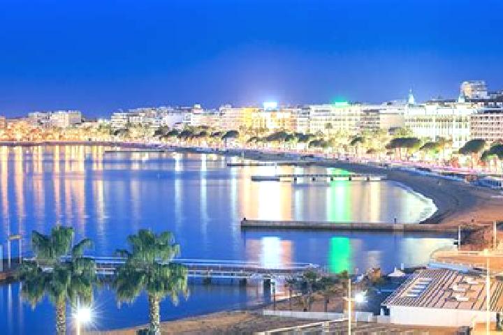 Elizabeth, 35 — Escort in Cannes, France