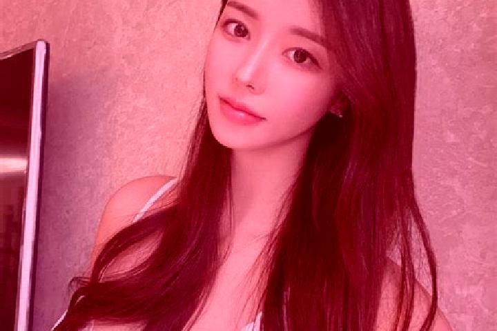 Elizabeth, 35 — Escort in Dongchengyuan, China