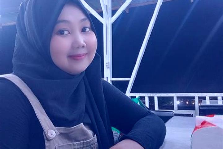 Elizabeth, 35 — Escort in Langgapayung, Indonesia
