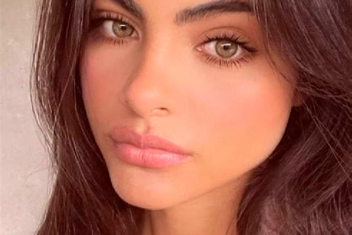 Elizabeth, 36, a black dark-eyed caucasian companion based in Kertamukti. Offering Deep French Kissing, Dinner Date, Travel Companion. Available for incall a...