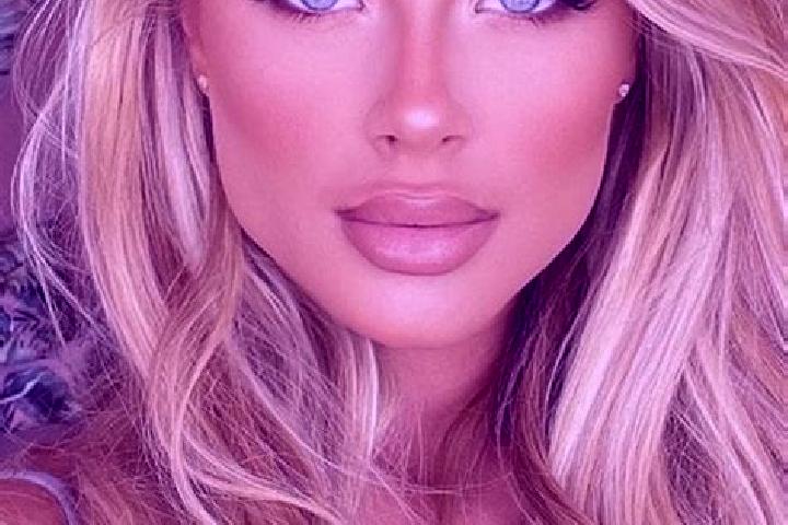 Elizabeth, 36, a blonde hazel-eyed latina companion based in Torretta. Offering Tantra, OWO, A-Level. Available for incall and outcall, overnight bookings av...
