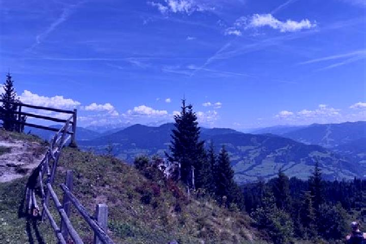 Elizabeth, 36, a brunette grey-eyed middle eastern companion based in Schwarzach im Pongau. Offering Girlfriend Experience, Domination, Roleplay. Available f...