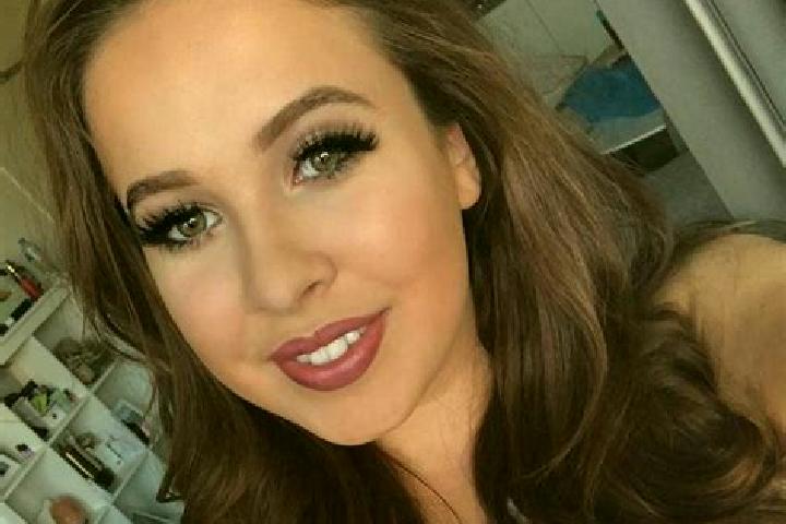 Elizabeth, 36, a brunette grey-eyed mixed companion based in Zhoukou. Offering CIM, BDSM, A-Level, GFE, Deep French Kissing. Available for incall and outcall...