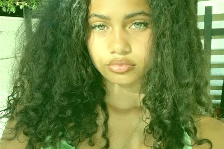 Elizabeth, 36, a chestnut green-eyed mixed companion based in Insch. Offering Massage, Roleplay, Party Girl, Erotic Massage. Available for incall and outcall...