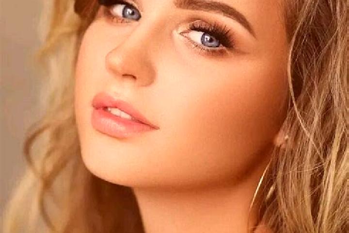 Elizabeth, 36, a dark blonde blue-eyed caribbean companion based in Moliets-et-Maa. Offering Party Girl, Dinner Date, Overnight, Prostate Massage, Duos. Avai...