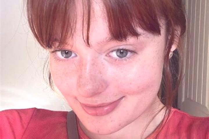 Elizabeth, 36, a red green-eyed mixed companion based in Roschbach. Offering Party Girl, OWO, Striptease, Fetish. Available for incall and outcall, day and e...
