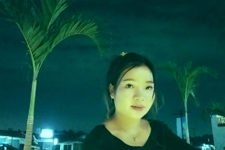Elizabeth, 36 — Escort in Lohayong, Indonesia