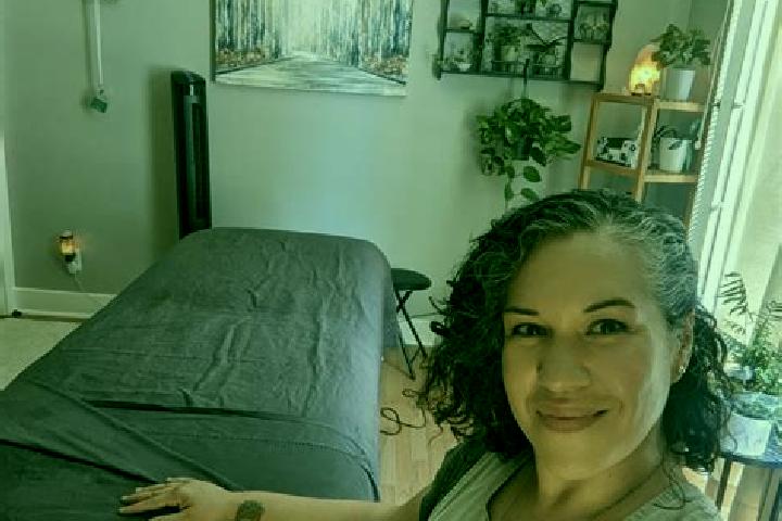 Elizabeth, 37, a black grey-eyed ebony companion based in Mucesti-Danulesti. Offering CIM, Couples. Available for incall and outcall, day and evening dates.