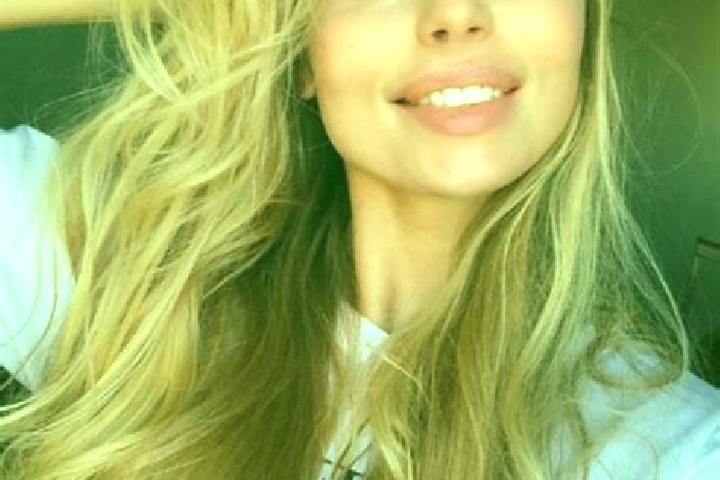 Elizabeth, 37, a blonde brown-eyed caucasian companion based in Rovantsi. Offering Deep French Kissing, Dinner Date, GFE, Roleplay. Available for incall and ...