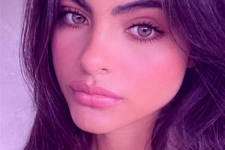Elizabeth, 37, a brunette green-eyed european companion based in Rajshahi. Offering Massage, Duos, Domination, Roleplay. Available for incall and outcall, ov...