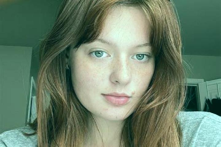 Elizabeth, 37, a red blue-eyed mixed companion based in Bonnet Bay. Offering Deep French Kissing, Party Girl, Erotic Massage. Available for incall and outcal...