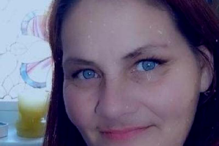 Elizabeth, 37, a red green-eyed indian companion based in Newton Stewart. Offering Party Girl, Dinner Date, Fetish, OWO. Available for incall and outcall, da...