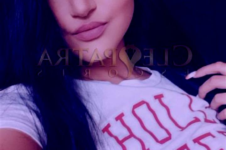 Elizabeth, 37, a red green-eyed slavic companion based in Uttar Athiabari. Offering Striptease, Tantra, Overnight. Available for incall and outcall, day and ...