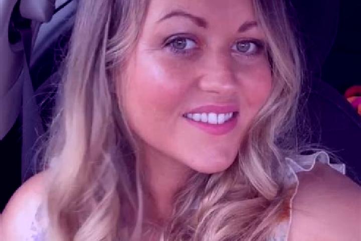 Elizabeth, 37 — Escort in Ballynahinch, United Kingdom
