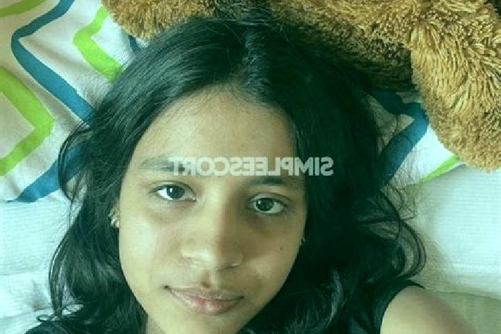 Elizabeth, 37 — Escort in Gangavati, India
