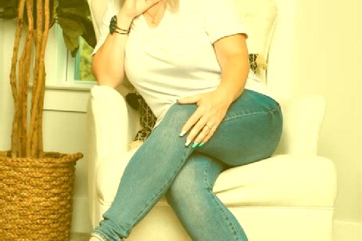 Elizabeth, 37 — Escort in Spring Lake, United States