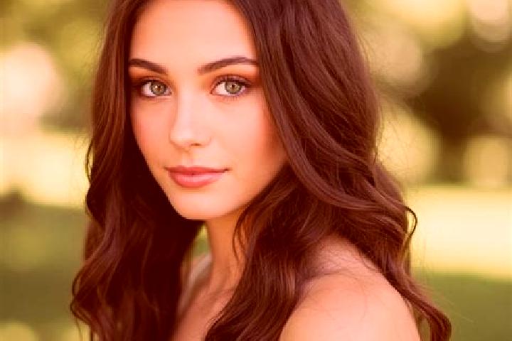 Elizabeth, 38, a black brown-eyed caucasian companion based in Lullin. Offering Girlfriend Experience, Dinner Date, Striptease, Couples. Available for incall...