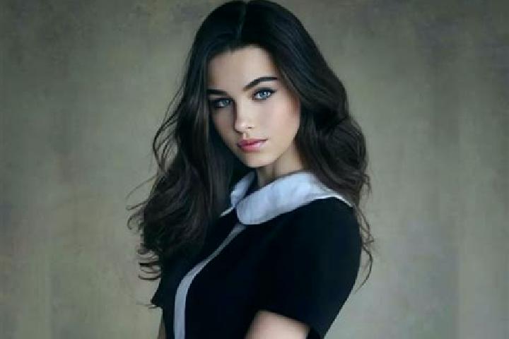 Elizabeth, 38, a brunette dark-eyed slavic companion based in Sleights. Offering OWO, Deep French Kissing, Travel Companion. Available for incall and outcall...