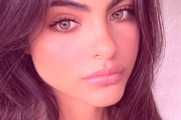 Elizabeth, 38, a brunette green-eyed caucasian companion based in El Cotillo. Offering GFE, BDSM, A-Level, Girlfriend Experience. Available for incall and ou...