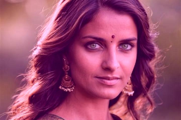 Elizabeth, 38, a chestnut green-eyed indian companion based in Marks. Offering Girlfriend Experience, Dinner Date, Tantra. Available for incall and outcall, ...